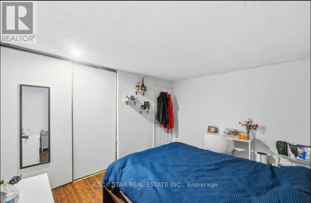 402 MIDWOOD CRESCENT - 10