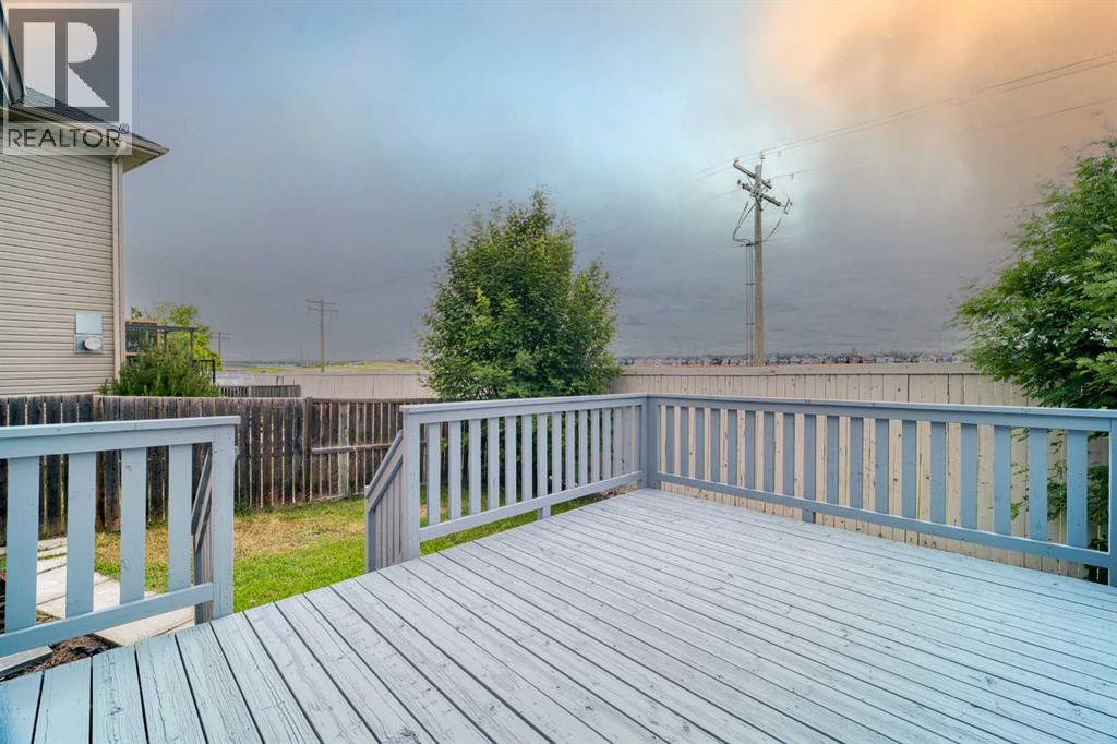 130 Somerglen Way SW - 10