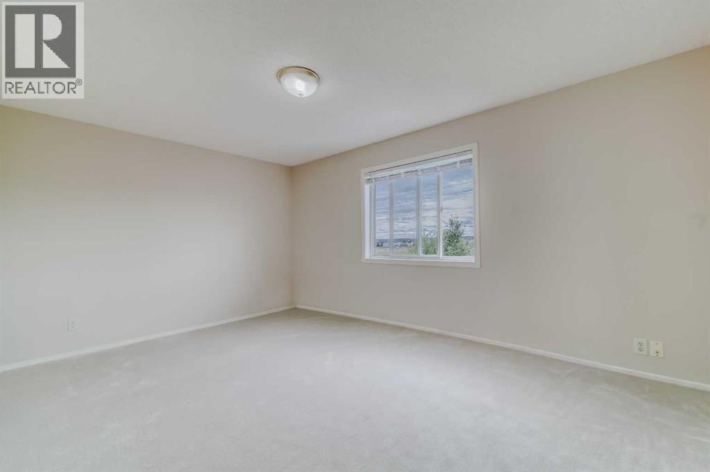 130 Somerglen Way SW - 38