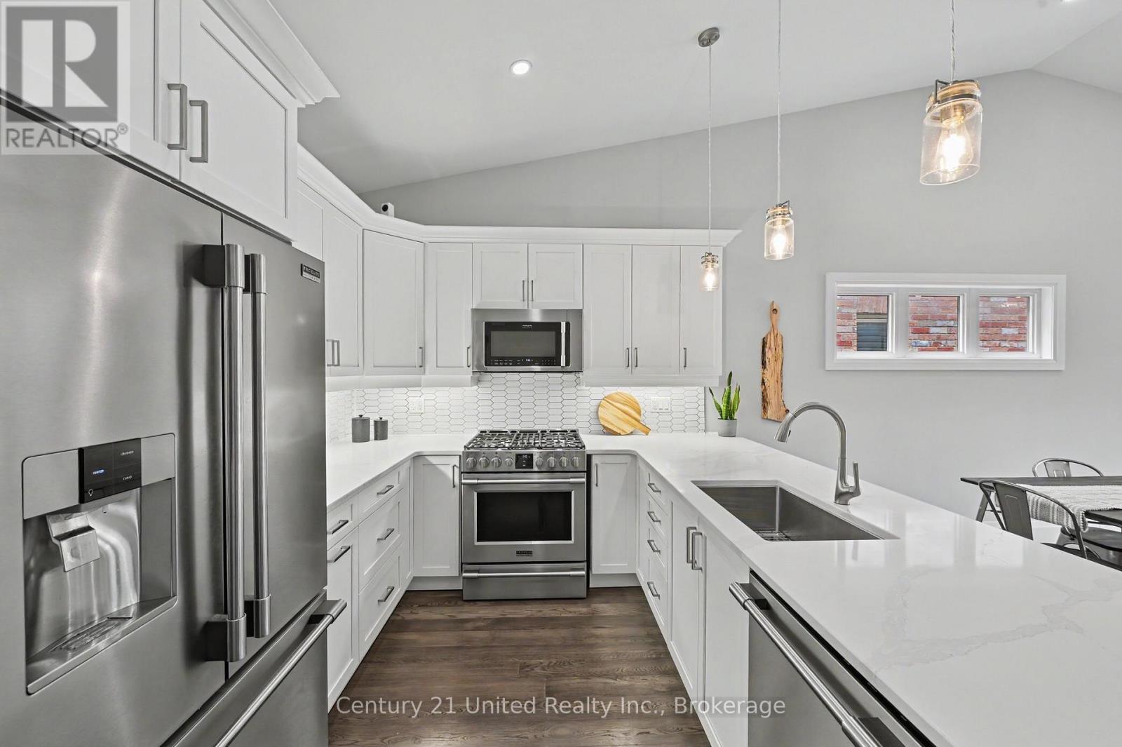 606 SETTLERS RIDGE - 5