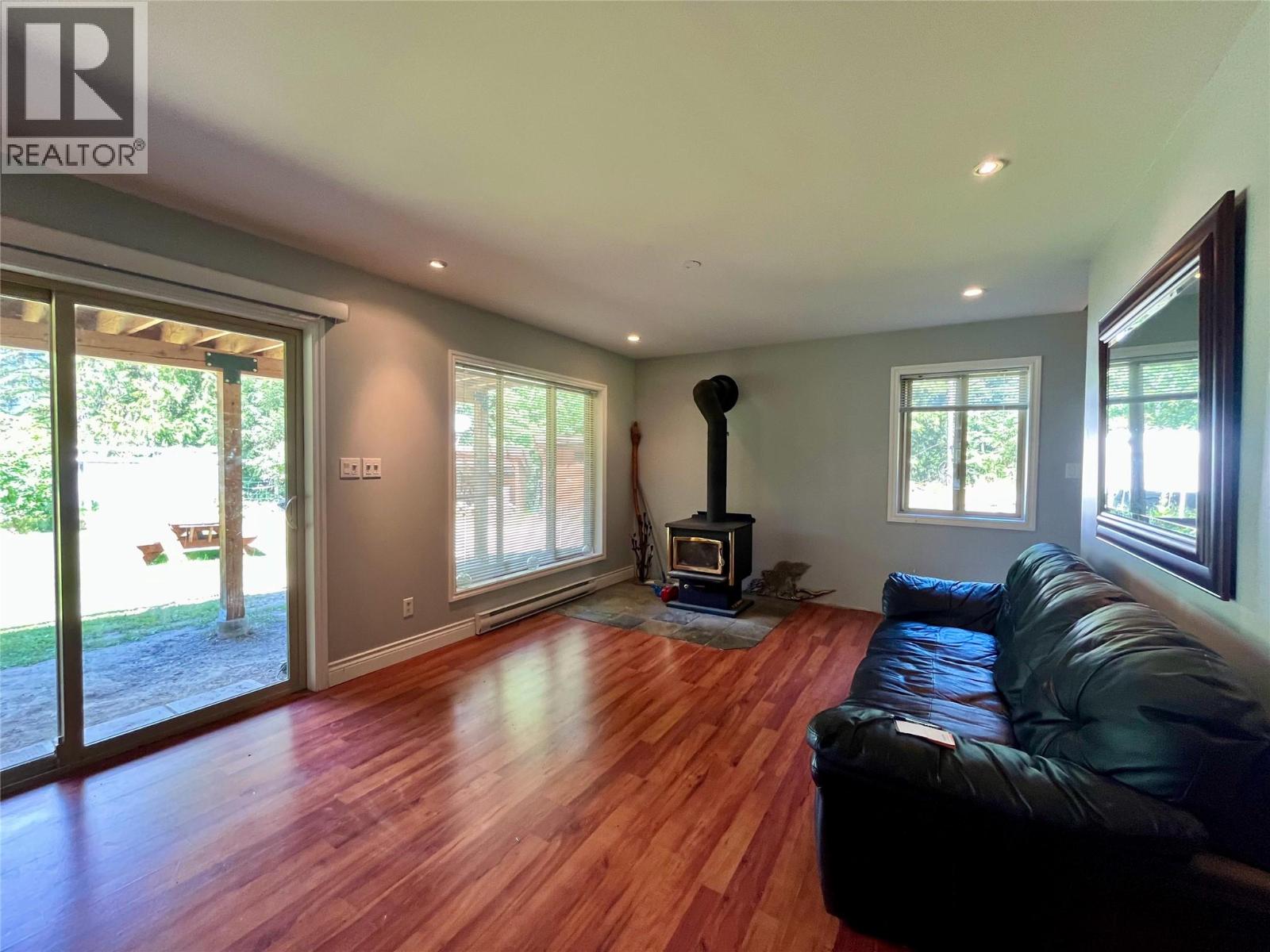7475 6 Highway - 24