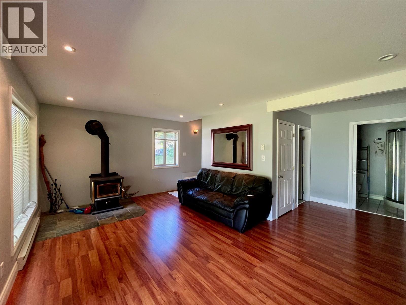7475 6 Highway - 23
