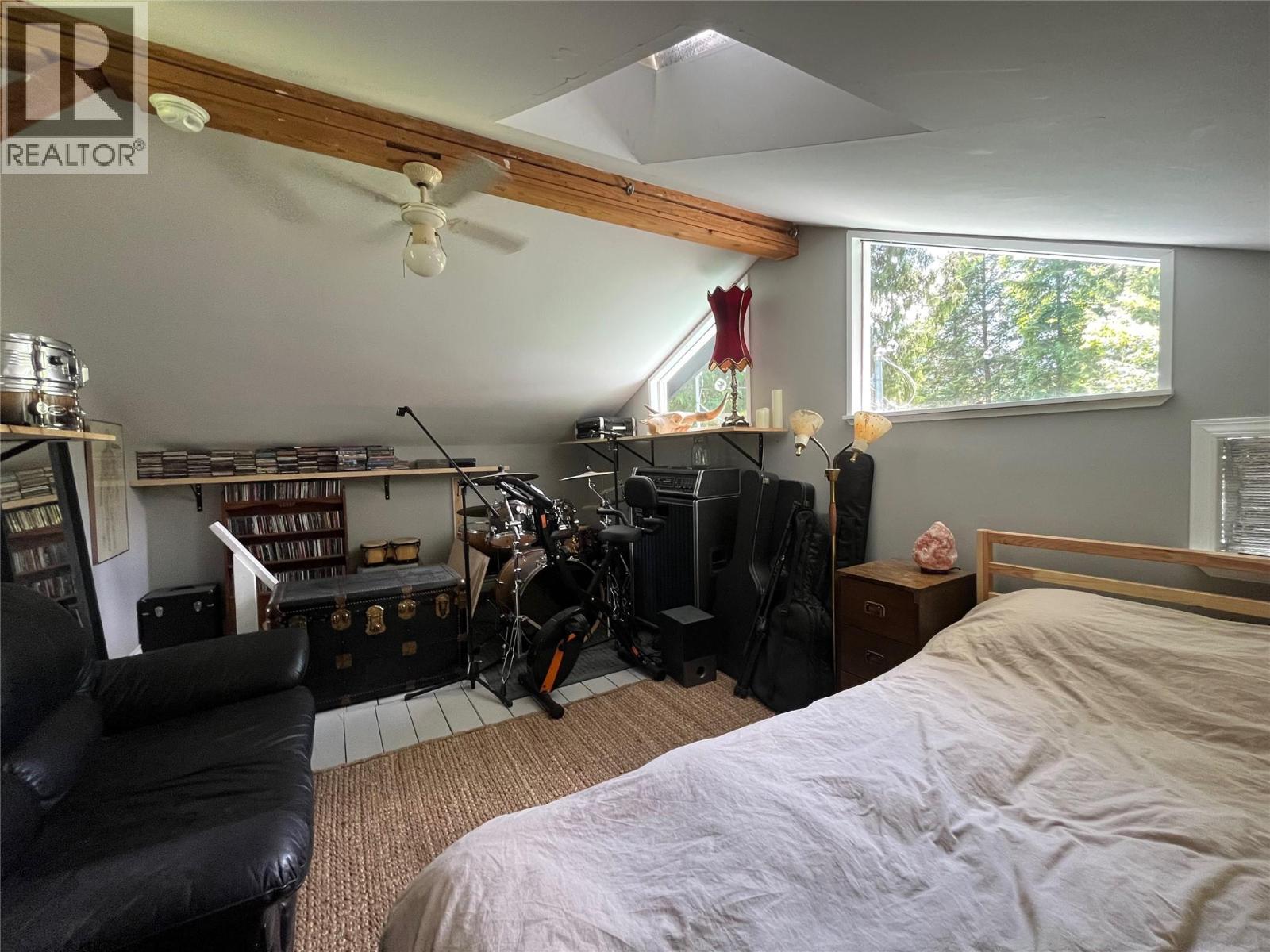 7475 6 Highway - 54