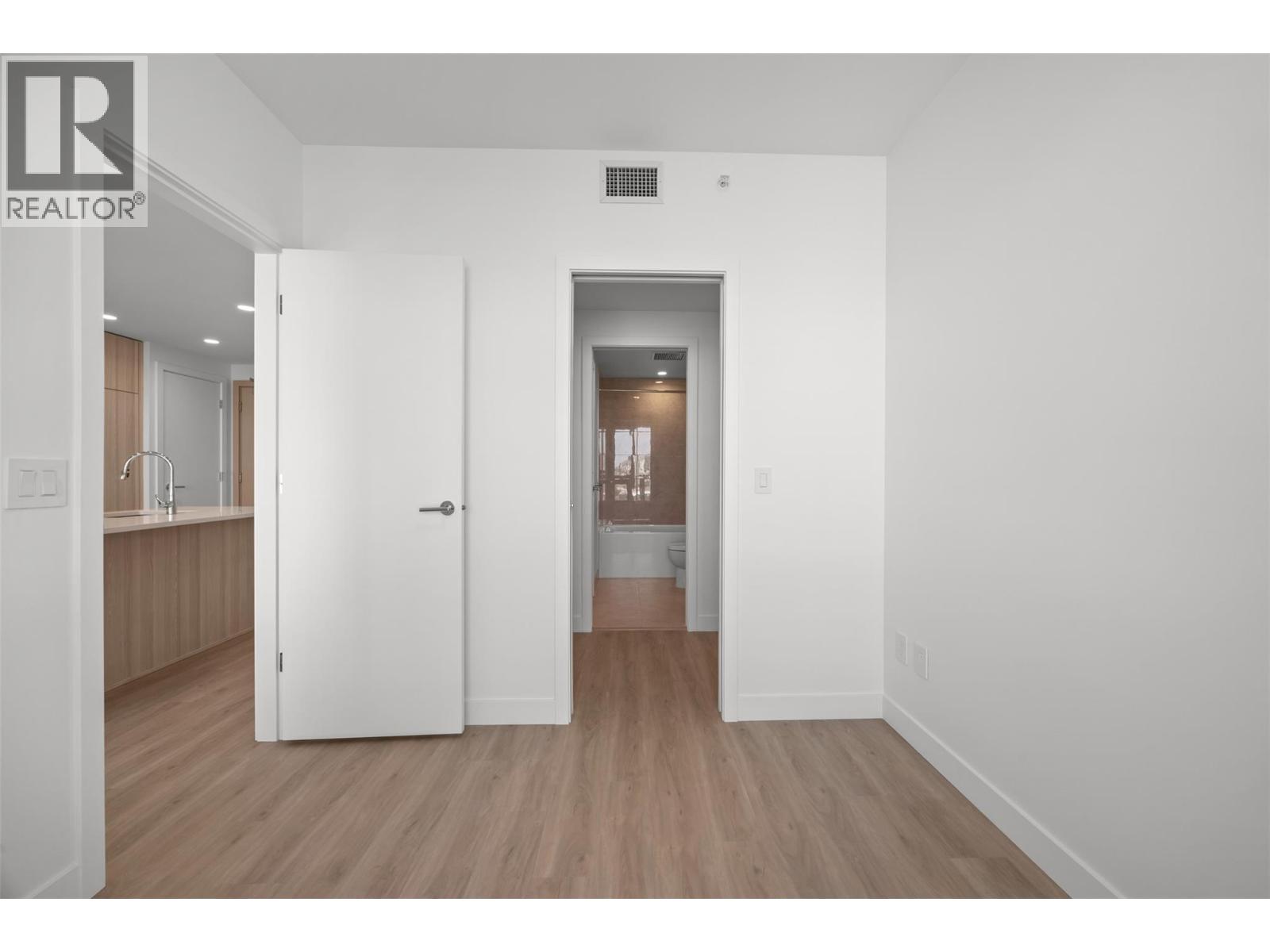 #3109 1626 Water Street - 19