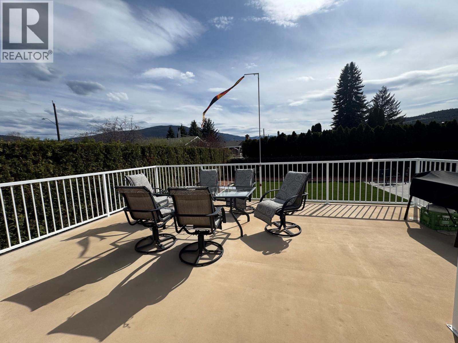 2176 Merritt Avenue - 13