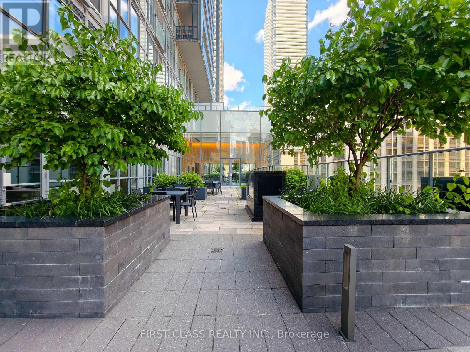 #3611 7 GRENVILLE STREET - 22