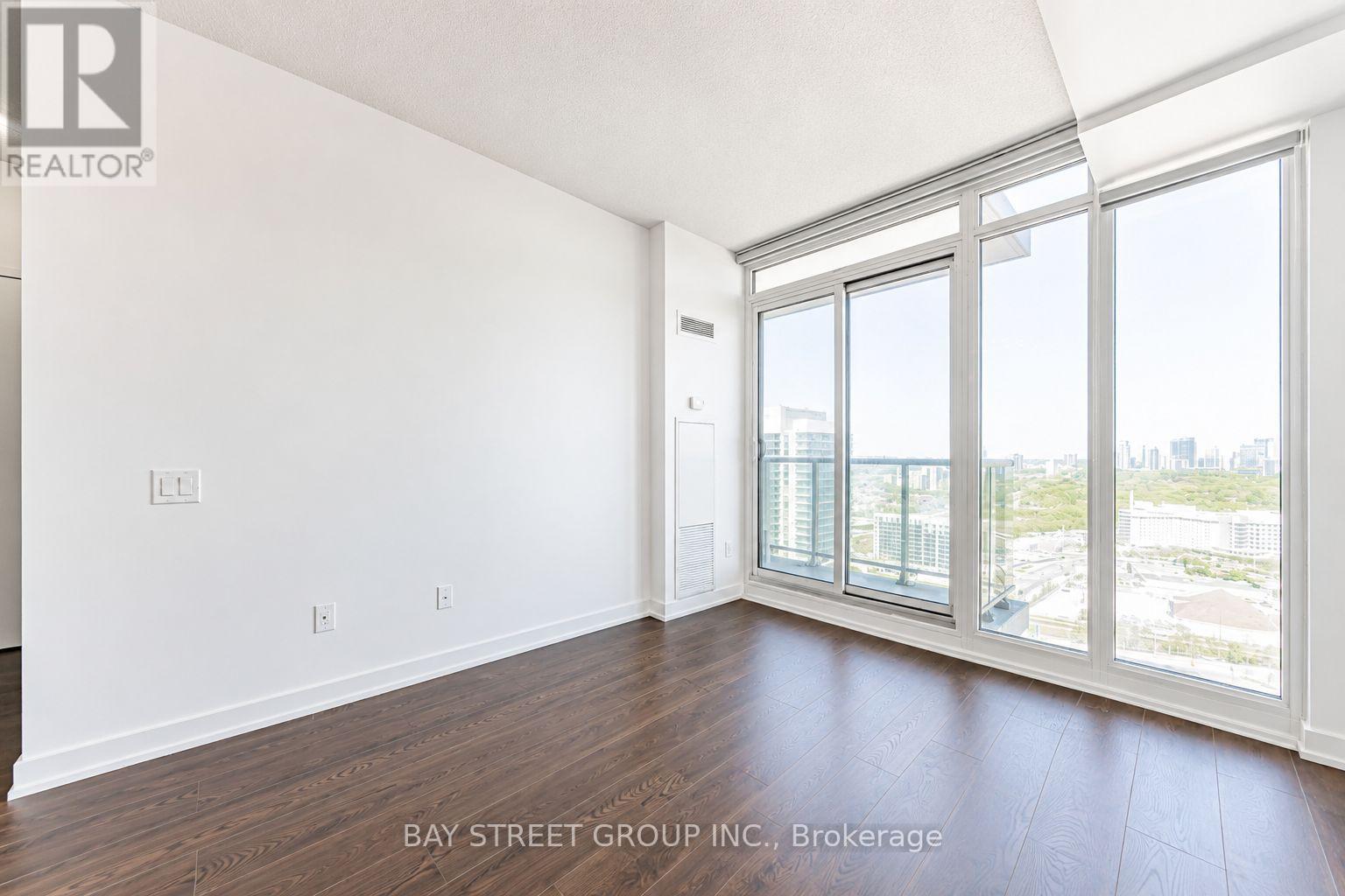 #2906 121 MCMAHON DRIVE - 19