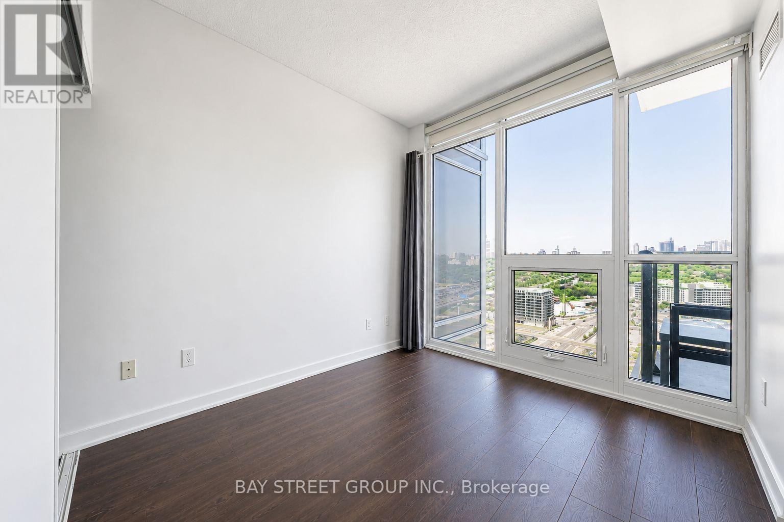 #2906 121 MCMAHON DRIVE - 25