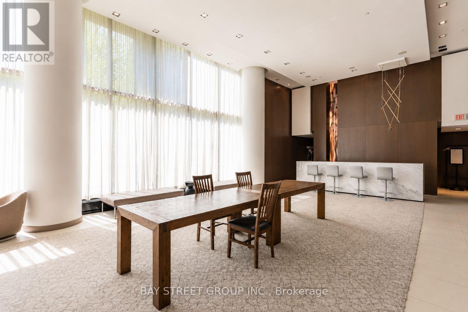 #2906 121 MCMAHON DRIVE - 34