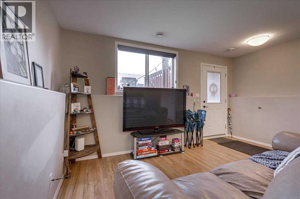 13 Rogers Road - 31
