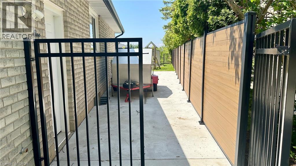 1 EDENRIDGE Drive - 13