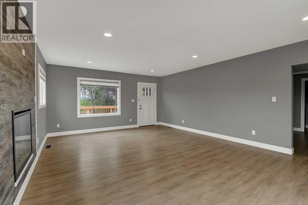 730049 Range Road 51 - 14