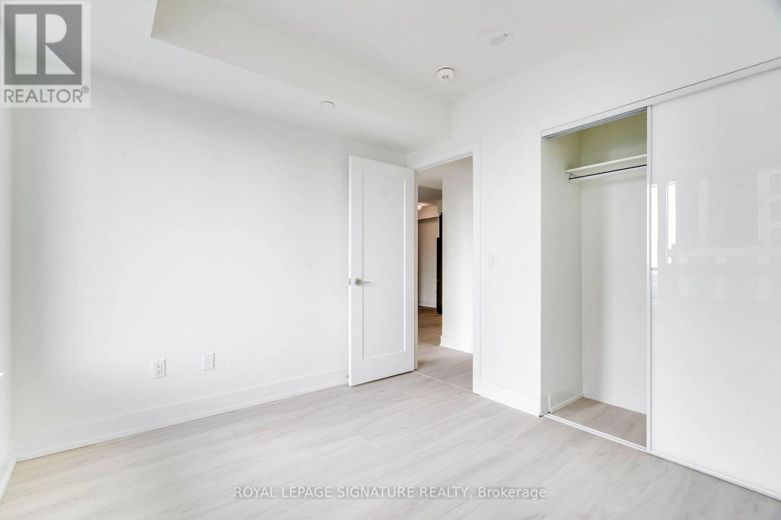 #2501 10 EVA ROAD - 19