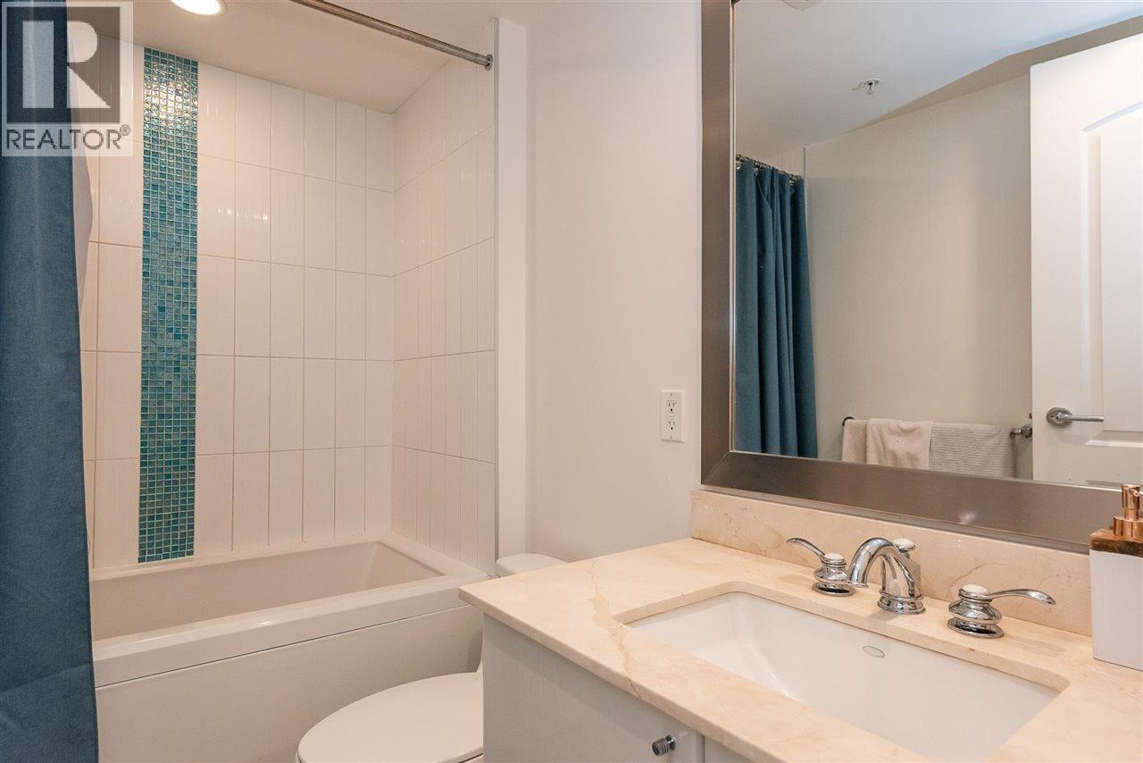 1003 133 E ESPLANADE, North Vancouver