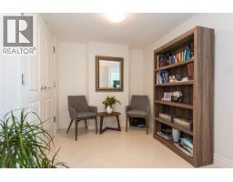 1003 133 E Esplanade, North Vancouver, BC V7L1A1 Photo 16