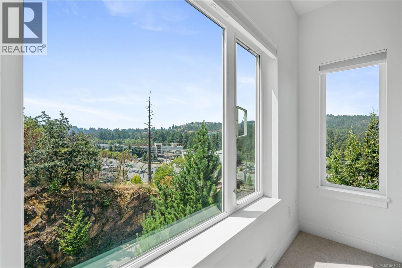 #303 286 Wilfert Rd - 14
