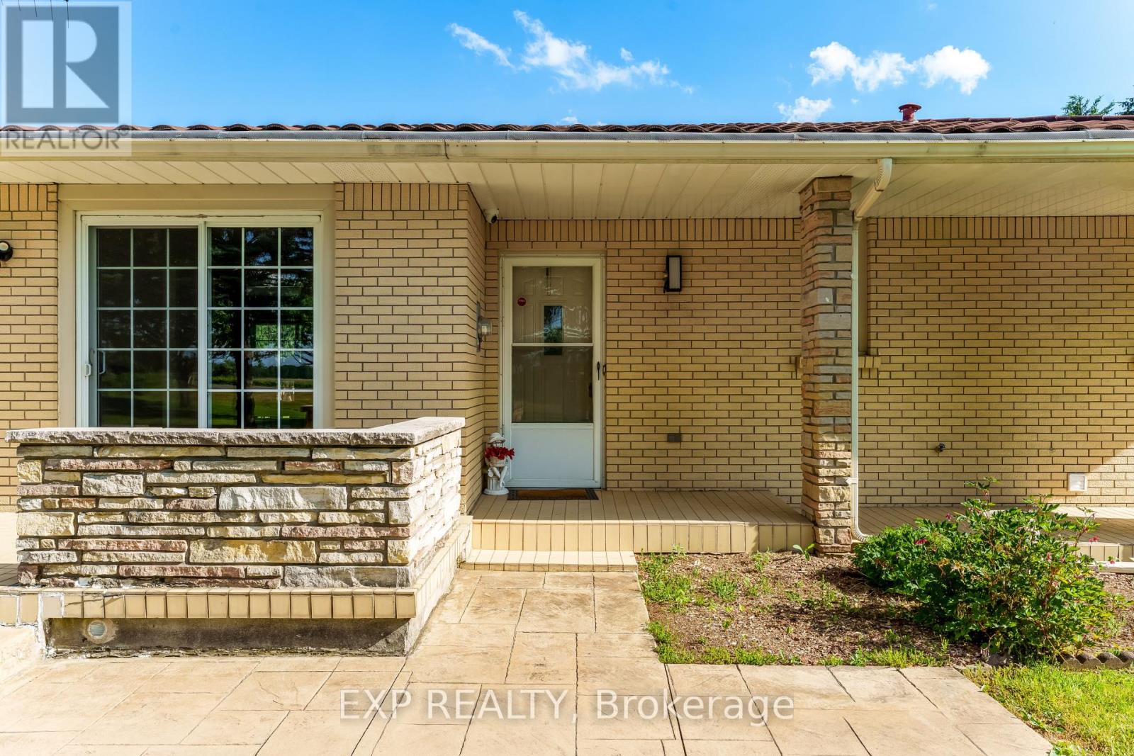 2047 HAMILTON ROAD - 2