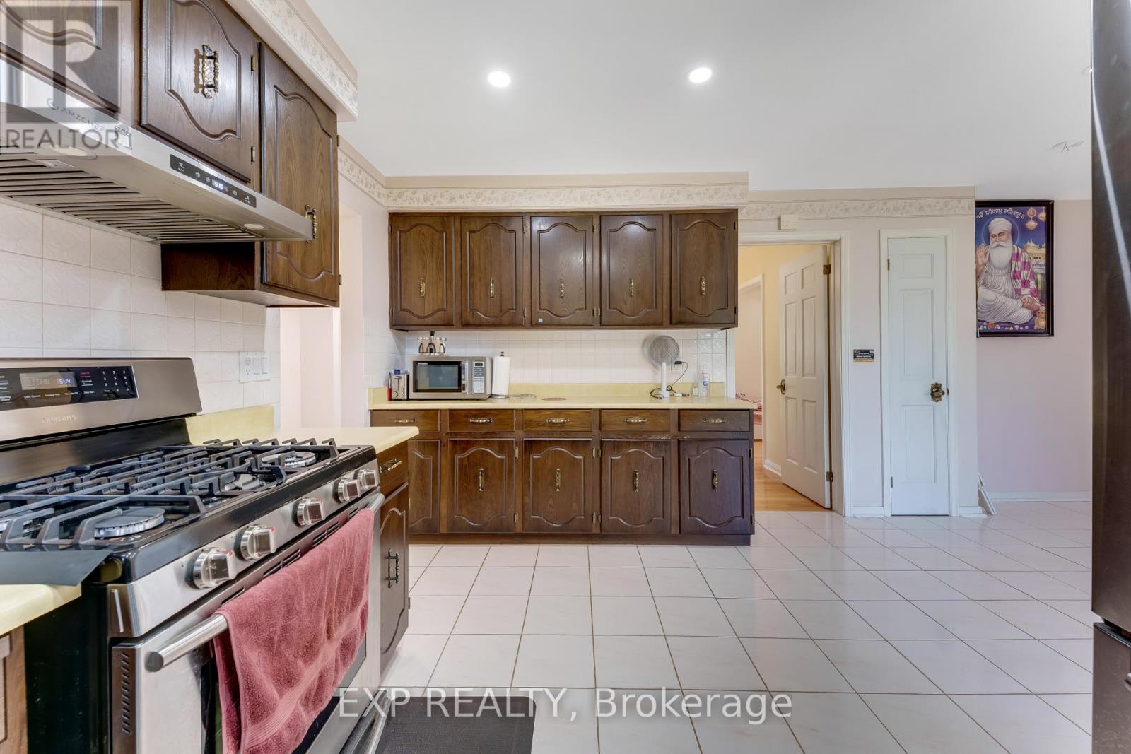 2047 HAMILTON ROAD - 21