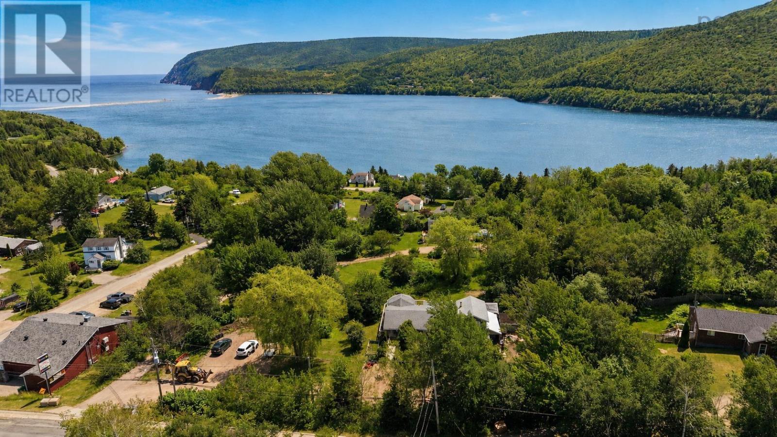 37873 Cabot Trail, Ingonish Beach — photo 3