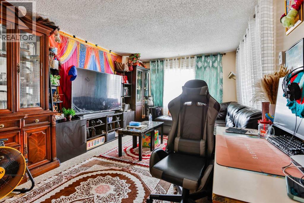 1717 St Edward Boulevard N - 16
