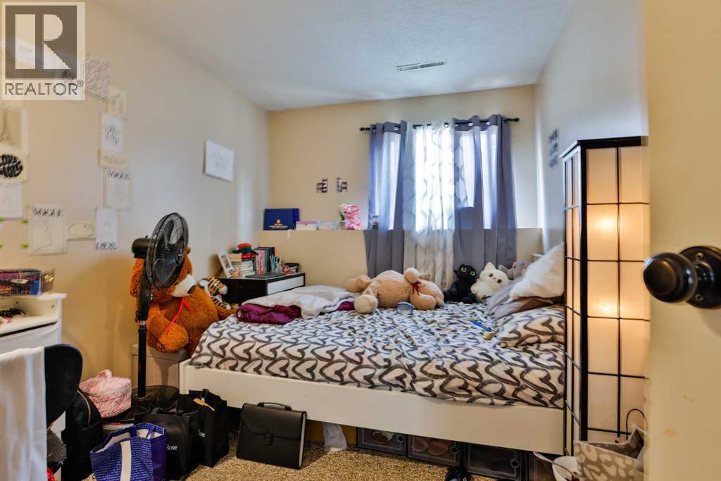 1717 St Edward Boulevard N - 25