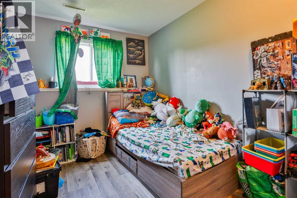 1717 St Edward Boulevard N - 27