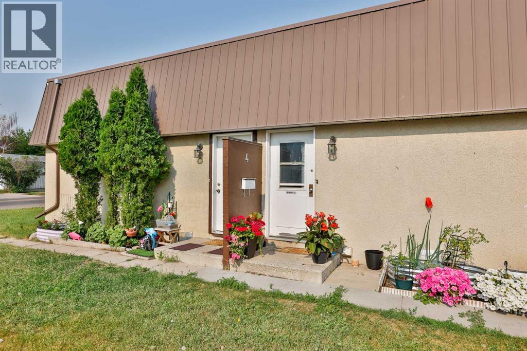 1717 St Edward Boulevard N - 33