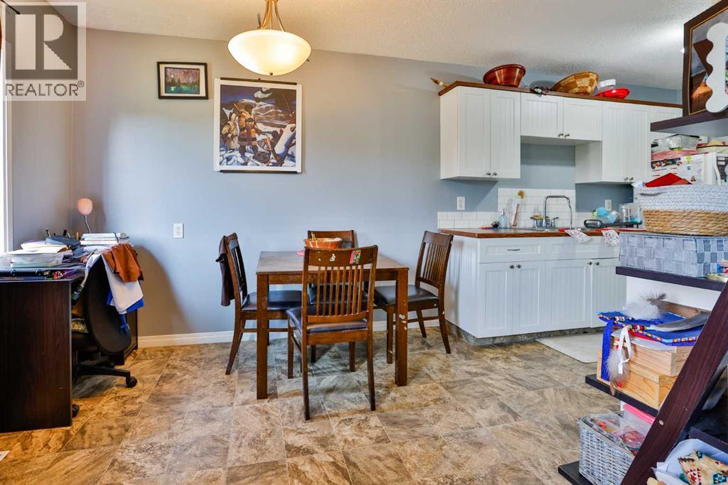 1717 St Edward Boulevard N - 31