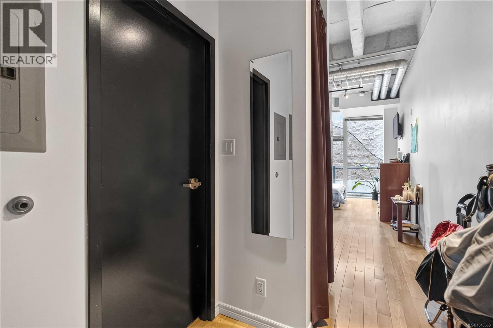 #213 1061 Fort St - 15