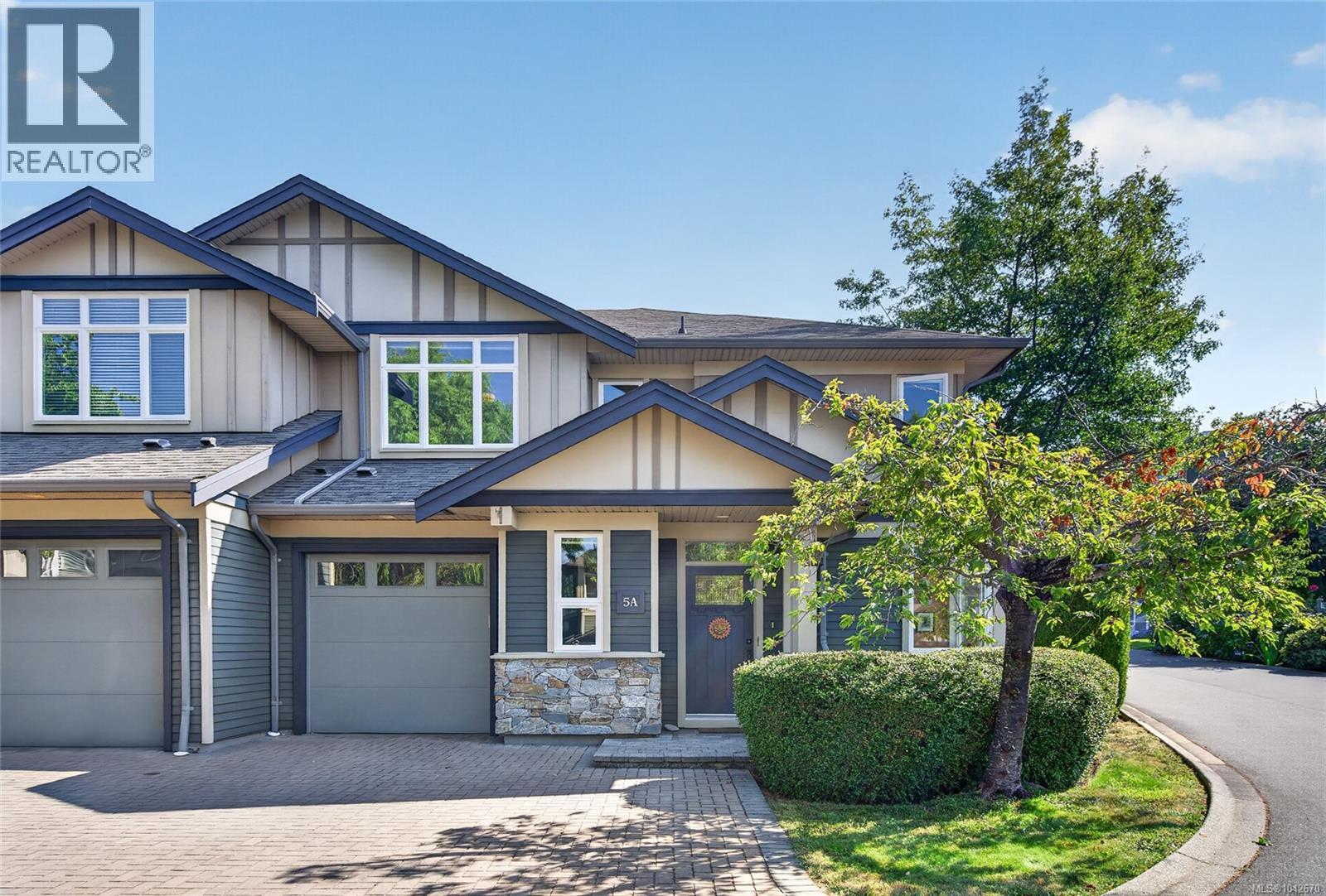#5A 7250 West Saanich Rd - 1
