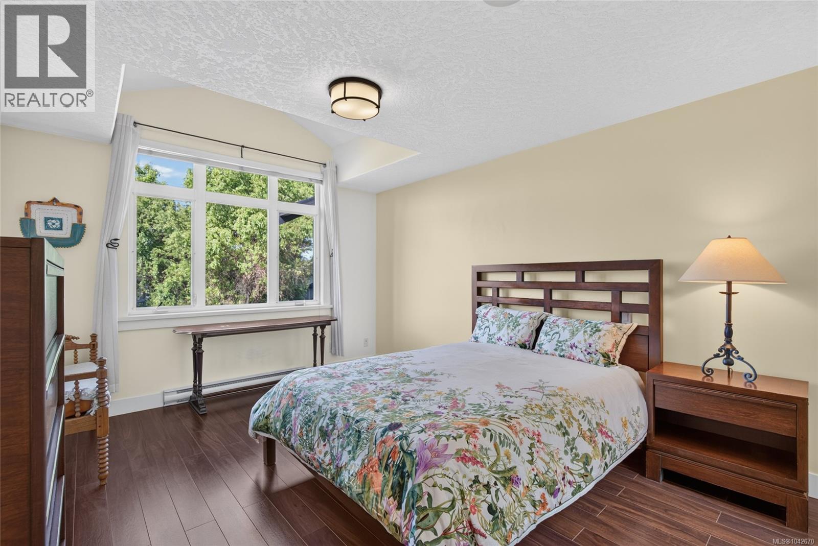 #5A 7250 West Saanich Rd - 12