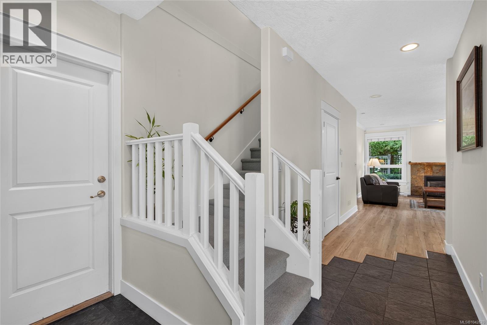 #5A 7250 West Saanich Rd - 3