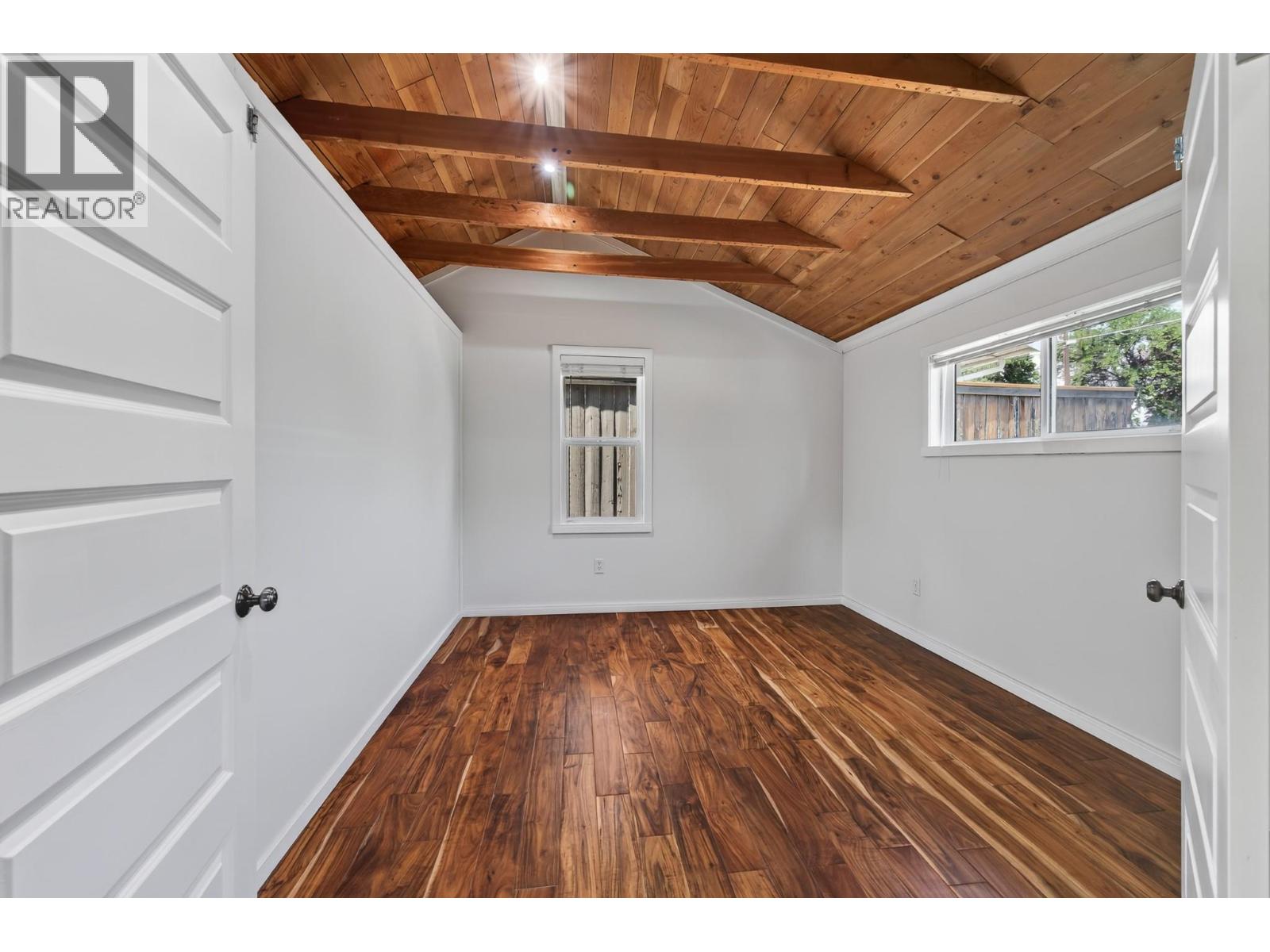 501 MacKenzie Avenue - 16