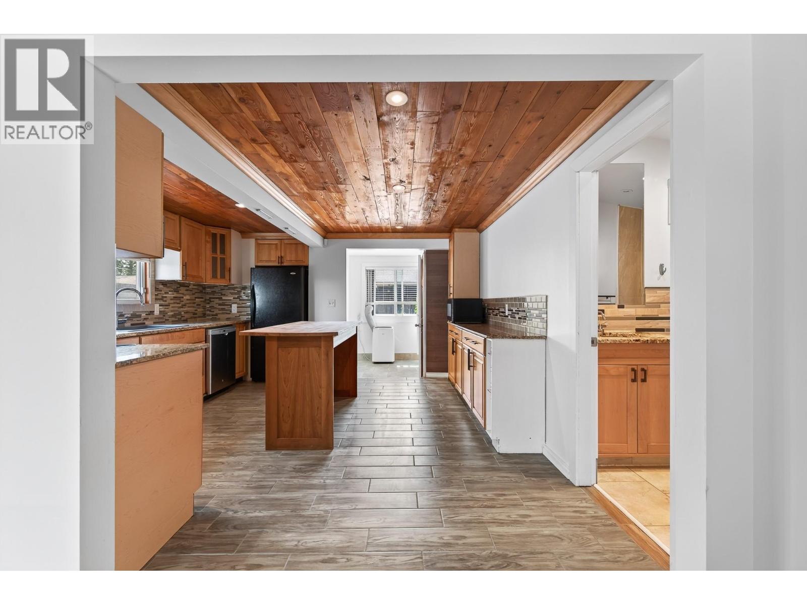 501 MacKenzie Avenue - 10