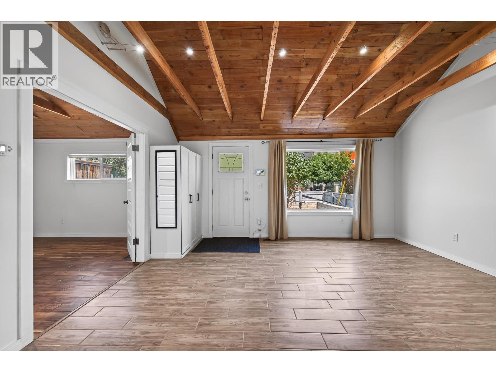 501 MacKenzie Avenue - 4