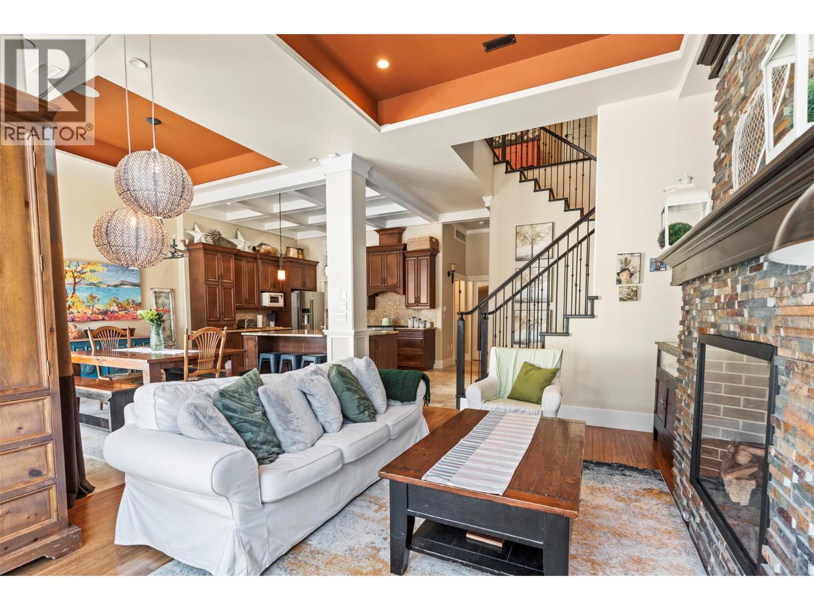 8049 Okanagan Landing Road - 16