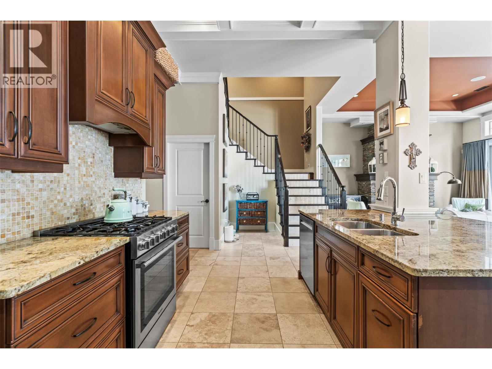 8049 Okanagan Landing Road - 21