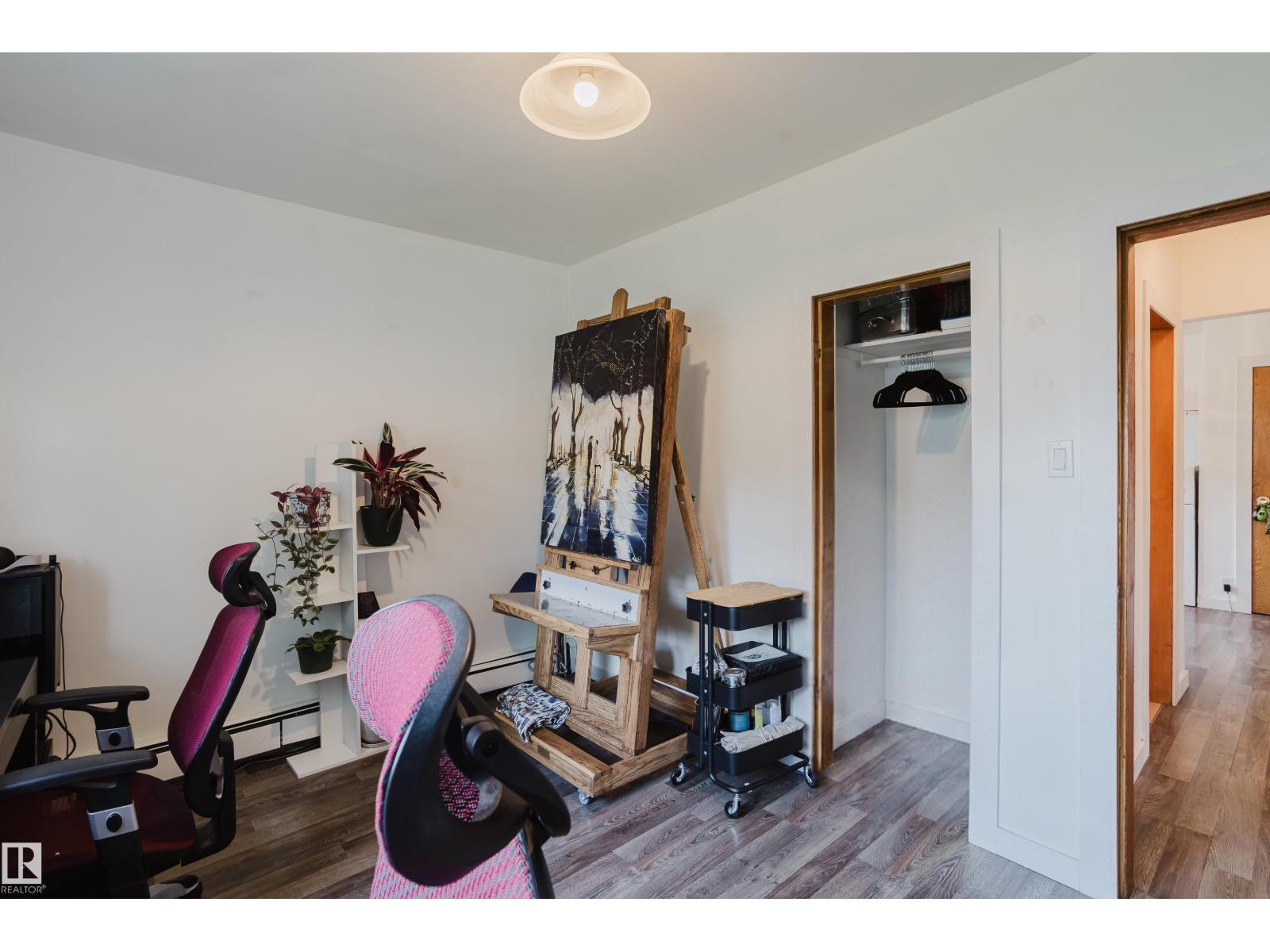 8759 78 AV NW - 15