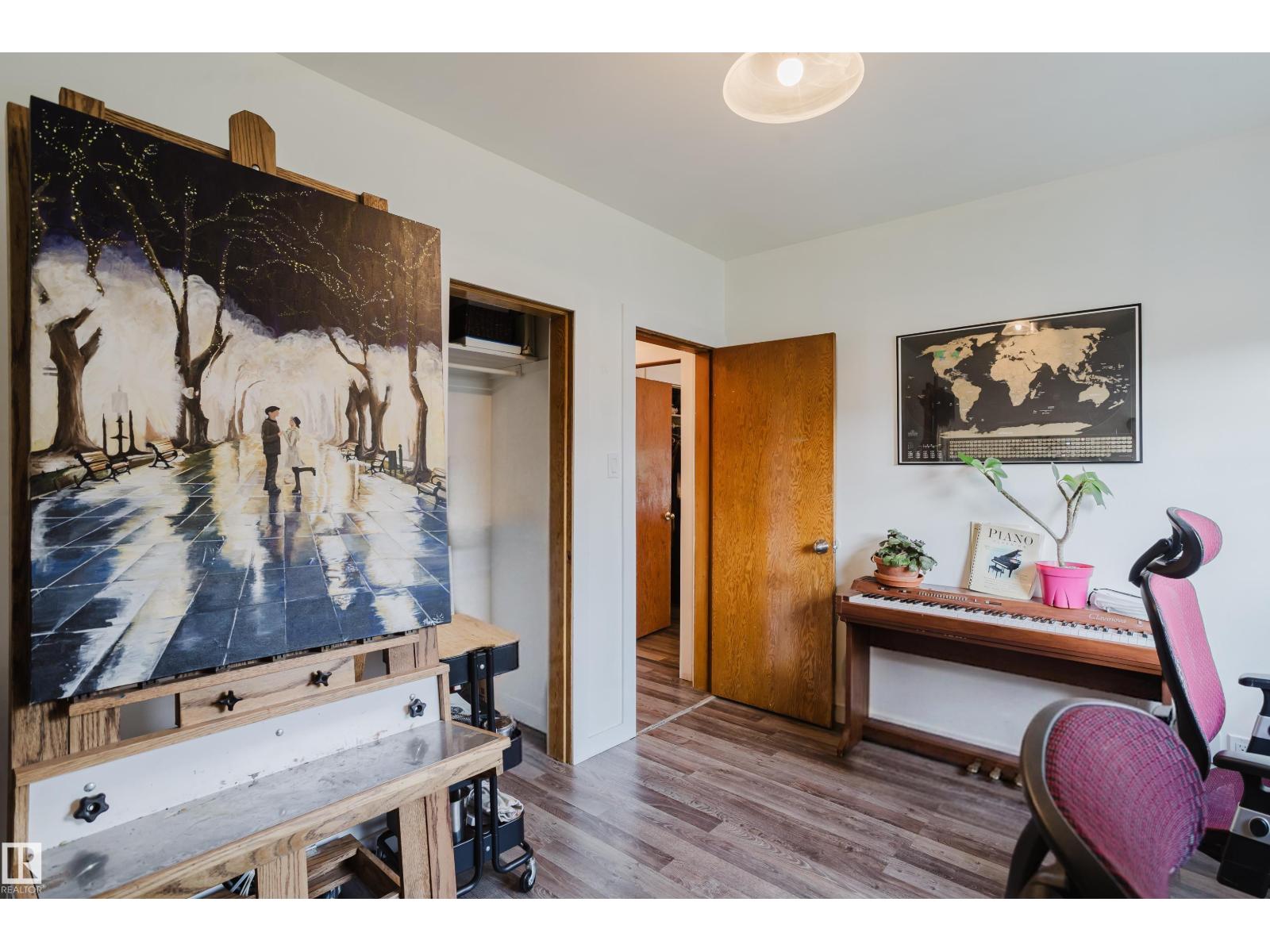 8759 78 AV NW - 16