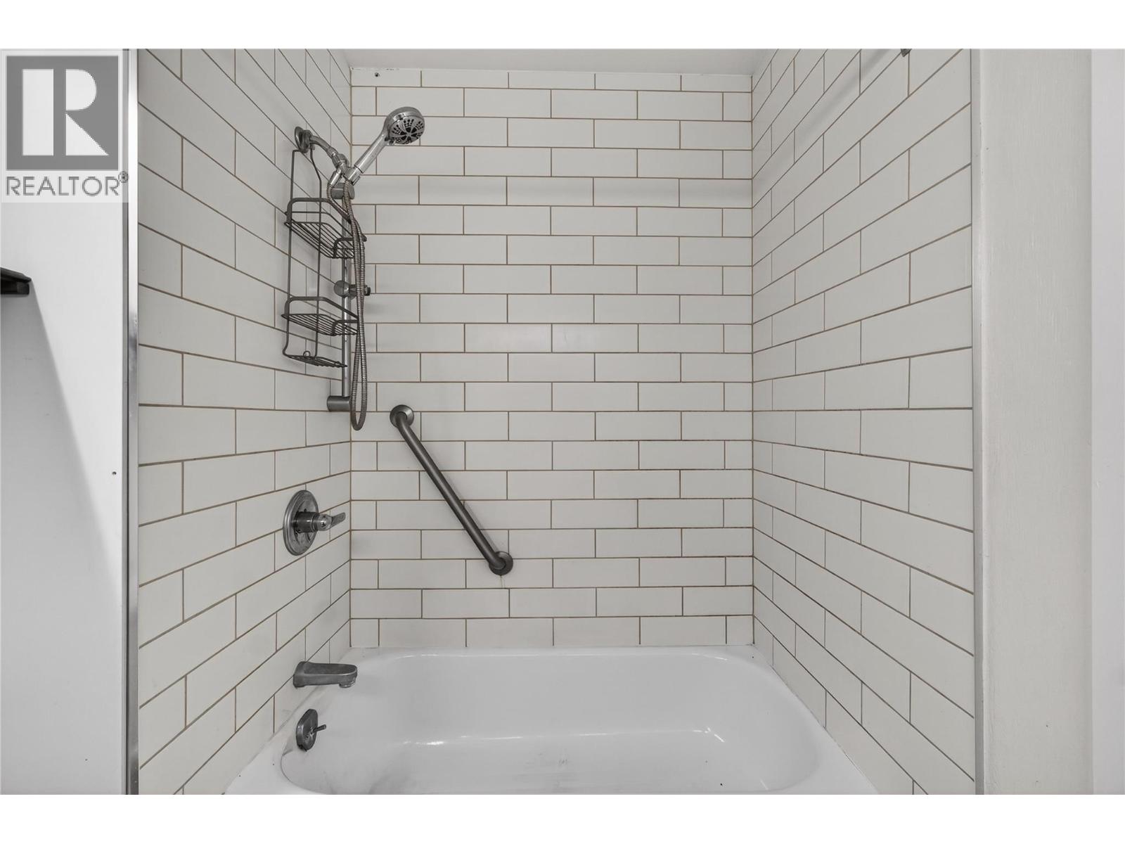 2862 Caen Road - 22