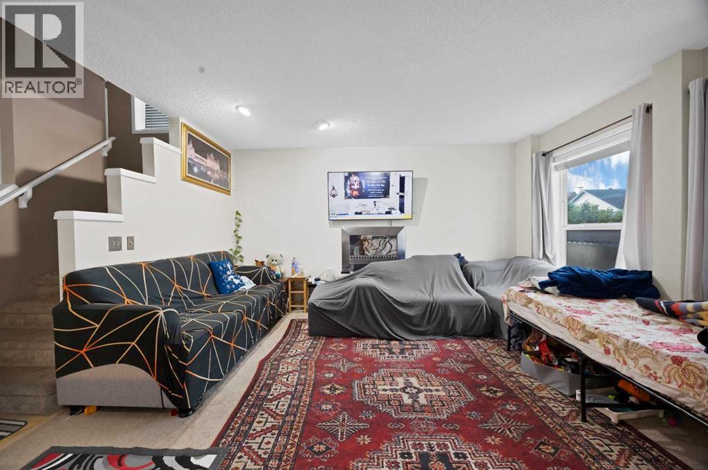 25 Martha's Meadow Place NE - 12