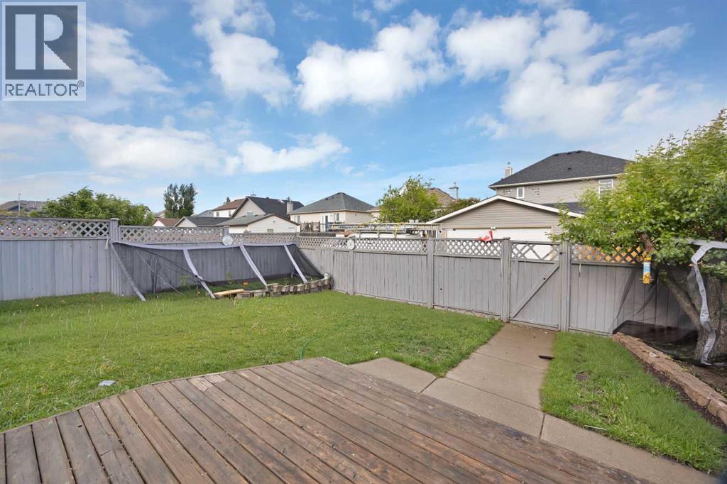 25 Martha's Meadow Place NE - 33