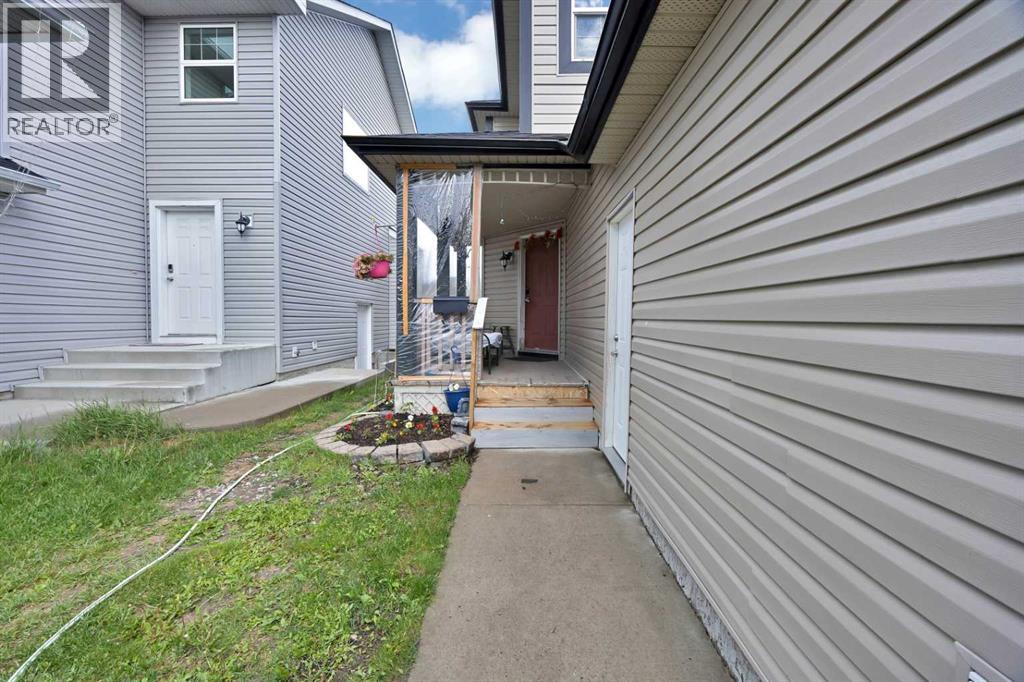 25 Martha's Meadow Place NE - 4