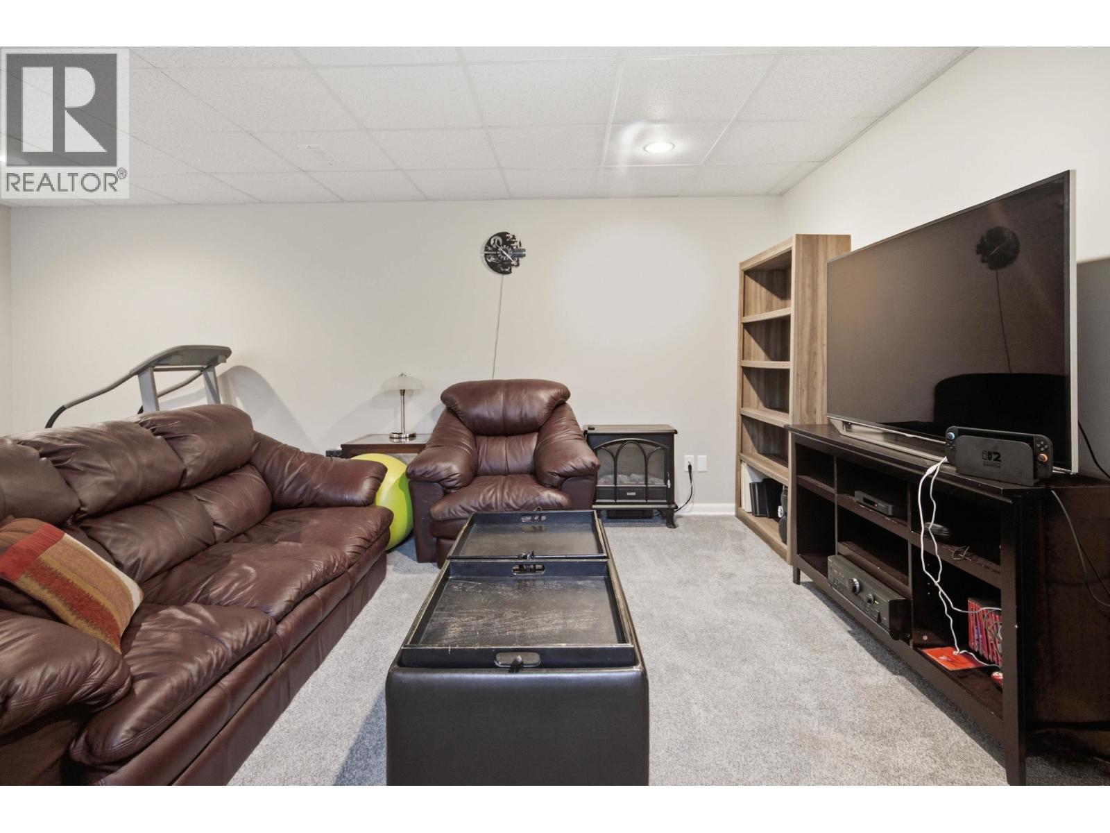 176 THACKER CRESCENT - 30