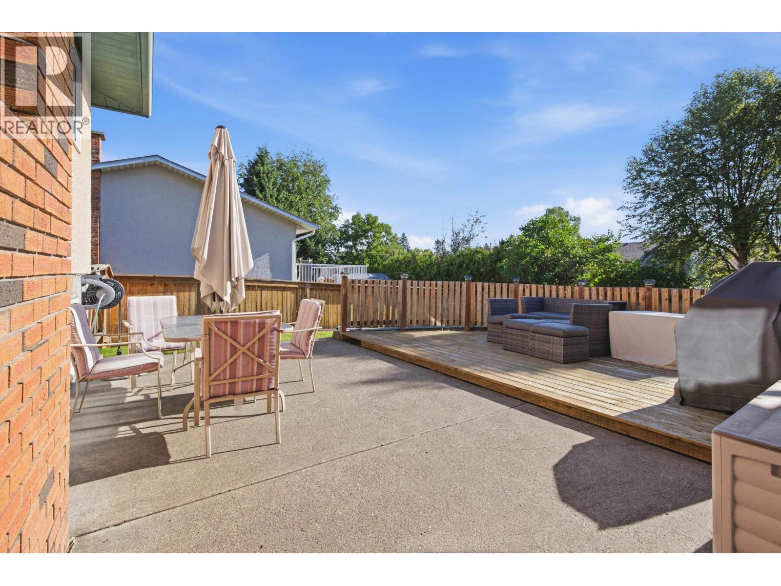 176 THACKER CRESCENT - 36