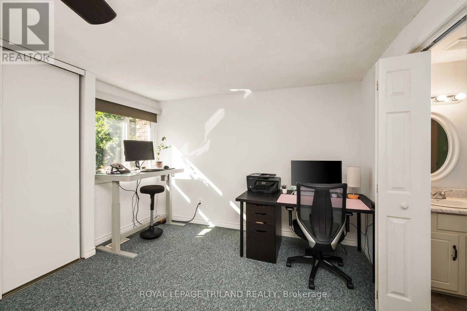 #14 300 SANDRINGHAM CRESCENT - Image 22