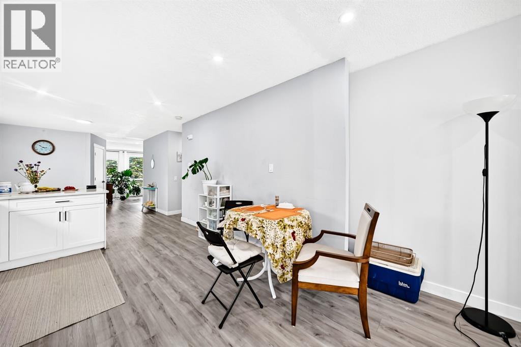 19 Berwick Crescent NW - 13