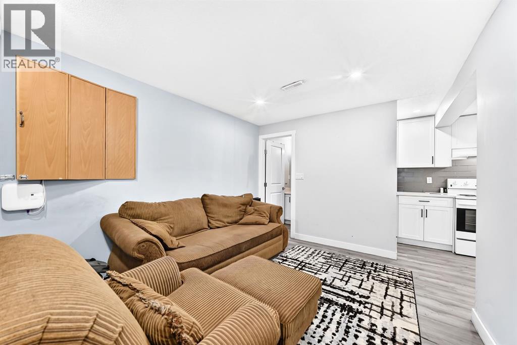 19 Berwick Crescent NW - 34