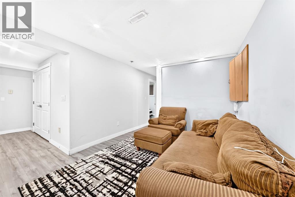 19 Berwick Crescent NW - 35