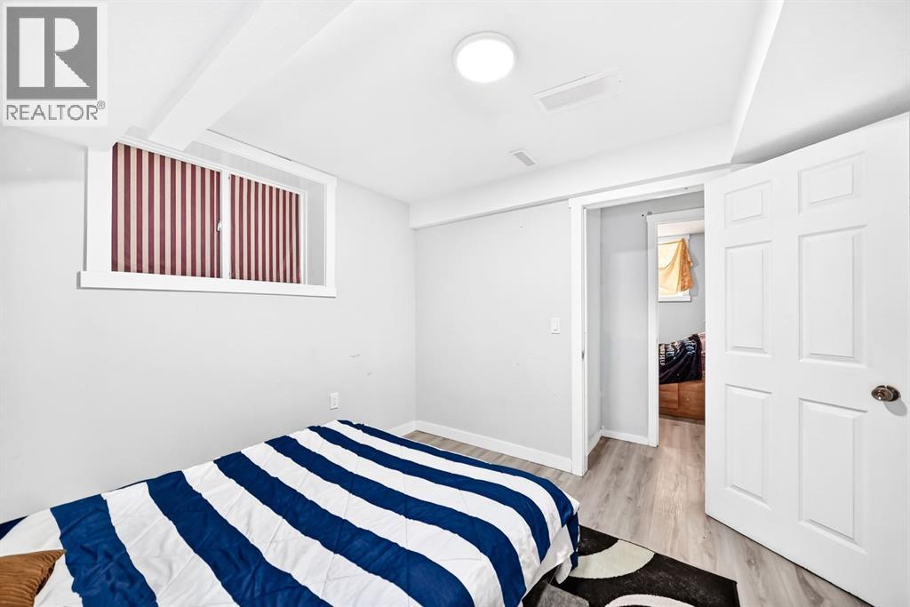 19 Berwick Crescent NW - 41
